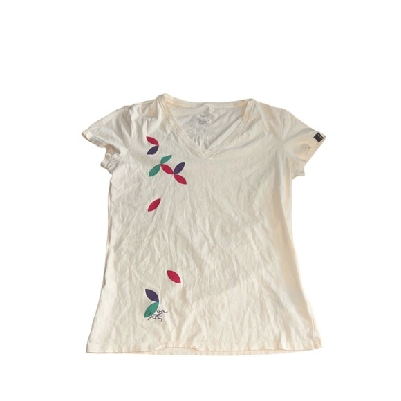 Arc'teryx Tops - Arc’teryx CreamV-Neck Cotton Short‎ Sleeve Tee Shirt
